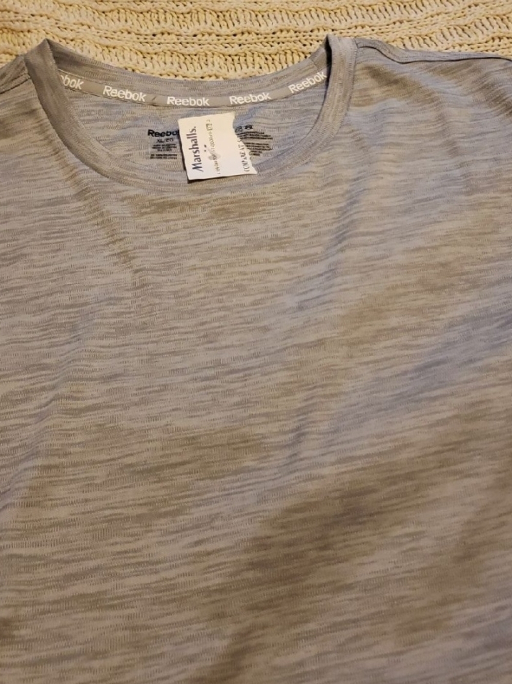 Reebok Men’s Light Gray Crew Neck Short Sleeve Tee